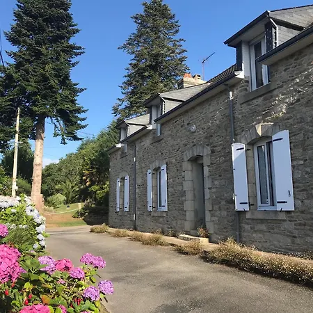 La Guillerette, Authentique Longere Bretonne Bannalec